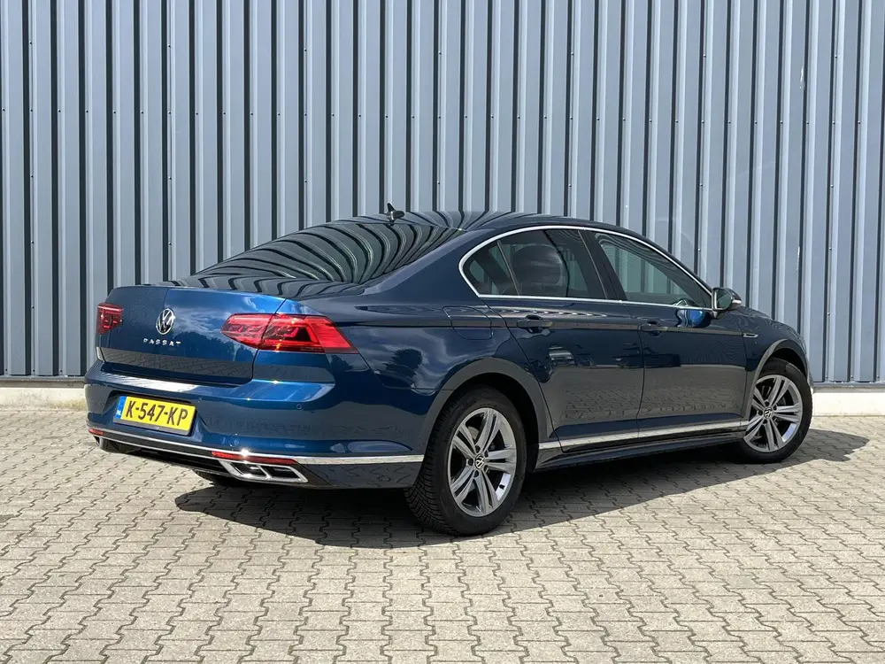 Volkswagen Passat 1.5 TSI R-Line Business + ACC/STOELVERW/ER uit 2021, foto 3