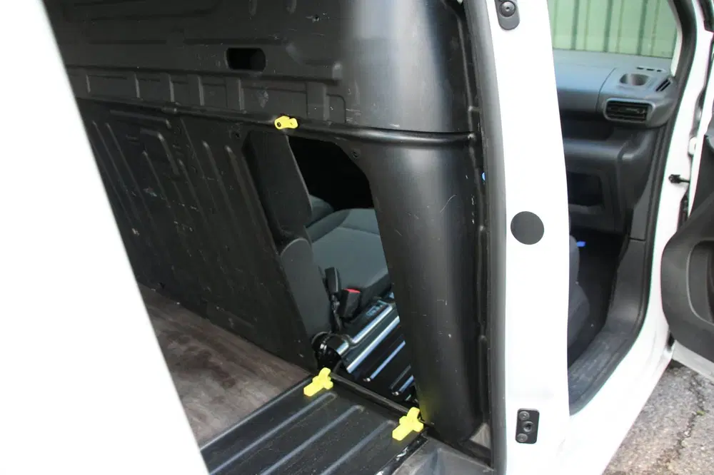 Opel Combo 1.5D L2H1 HEAVY 102 PK uit 2023, foto 10