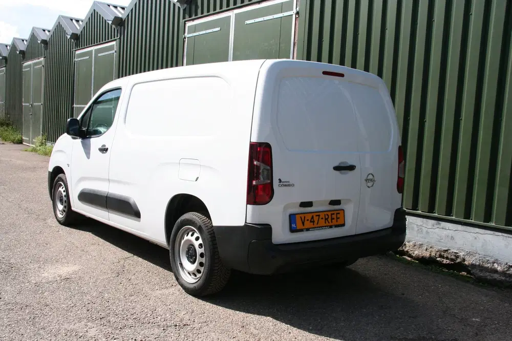 Opel Combo 1.5D L2H1 HEAVY 102 PK uit 2023, foto 4