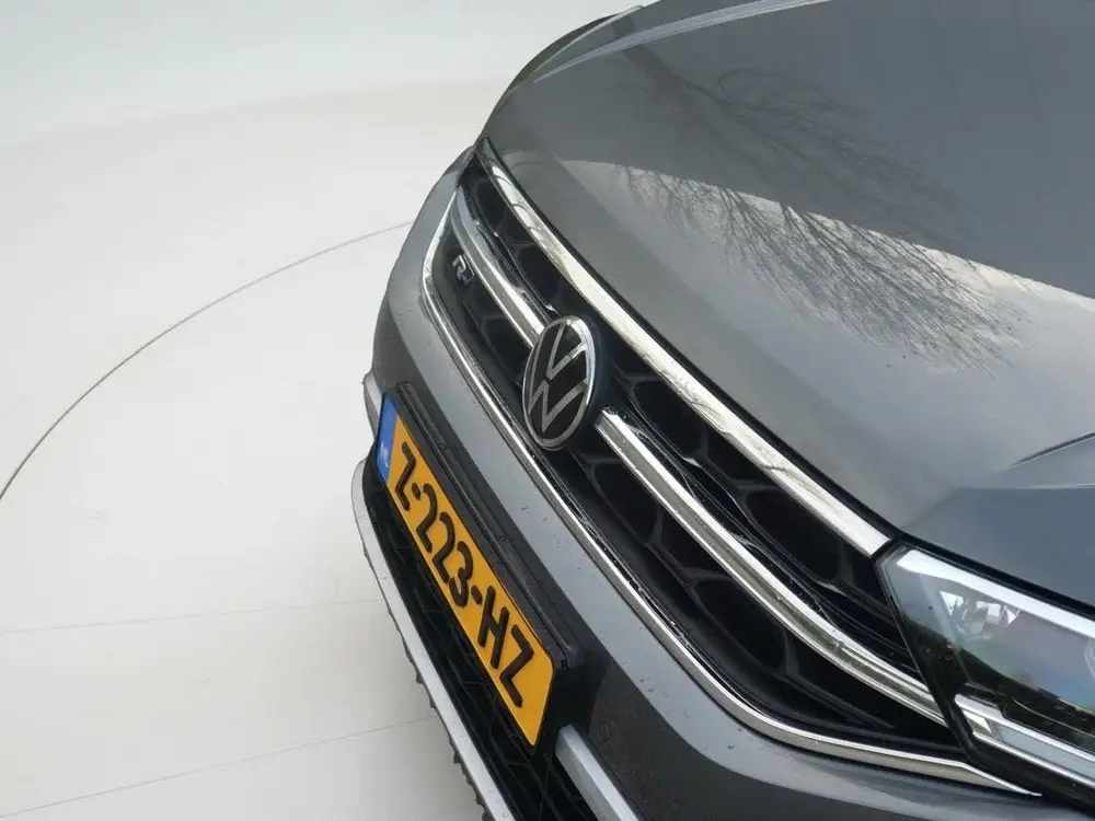 Volkswagen T-Roc 1.0 TSI R-Line | Clima | Cruise | Multimedi uit 2022, foto 8