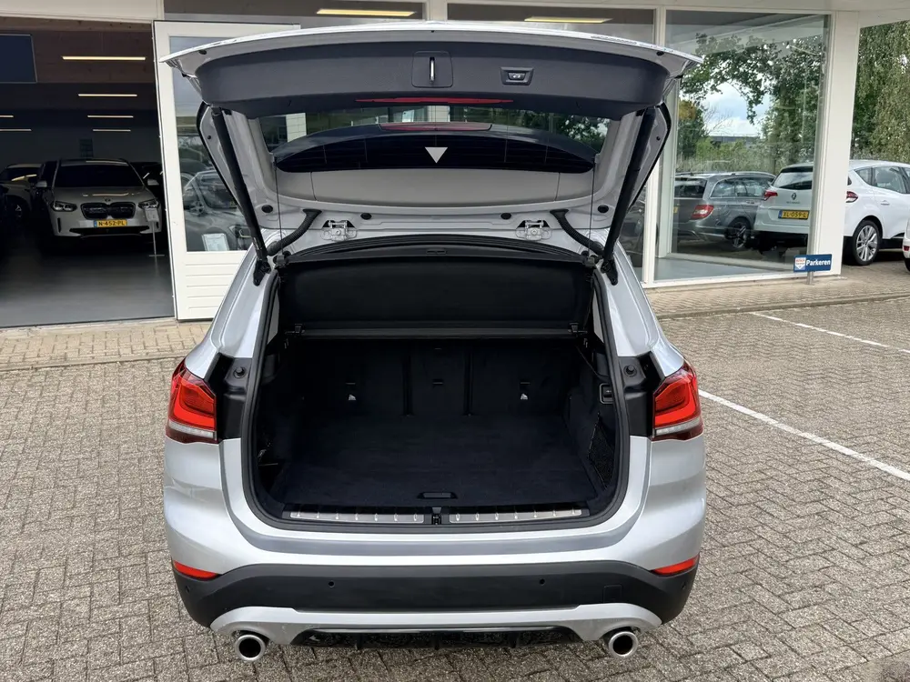 BMW X1 xDrive20i High Executive | Afn. trekhaak | Pano | LED uit 2019, foto 11
