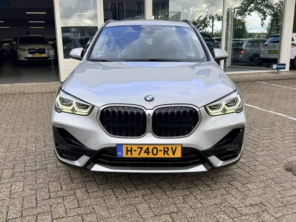 BMW X1 xDrive20i High Executive | Afn. trekhaak | Pano | LED uit 2019, foto 2