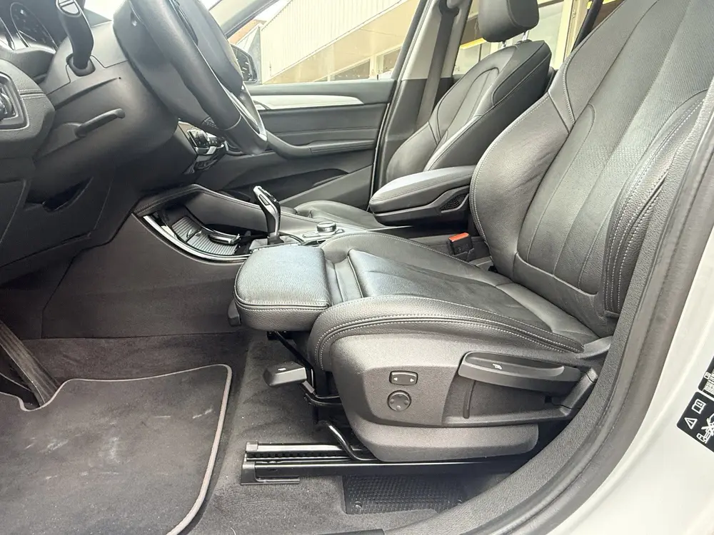 BMW X1 xDrive20i High Executive | Afn. trekhaak | Pano | LED uit 2019, foto 20