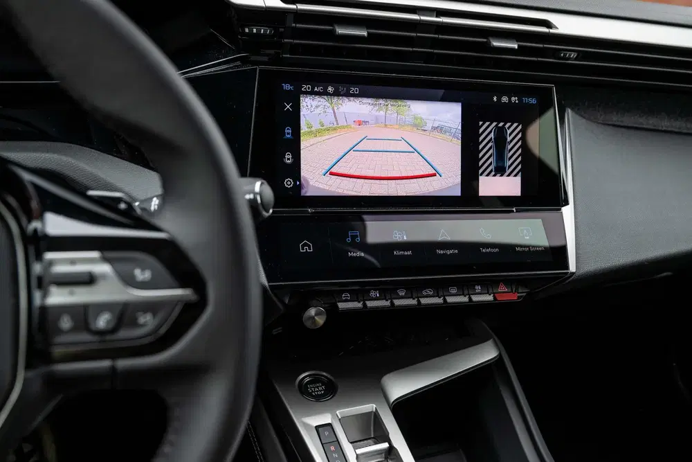 Peugeot 408 1.2 PureTech Allure Pack 130 EAT8 Camera O uit 2023, foto 15