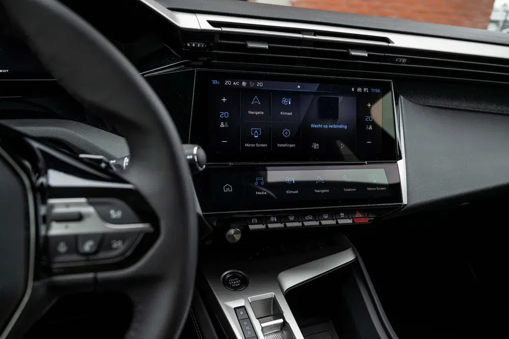 Peugeot 408 1.2 PureTech Allure Pack 130 EAT8 Camera O uit 2023, foto 18