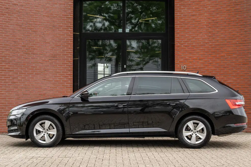 Skoda Superb 1.5 TSI ACT Business Edition Trekhaak Ori uit 2023, foto 6