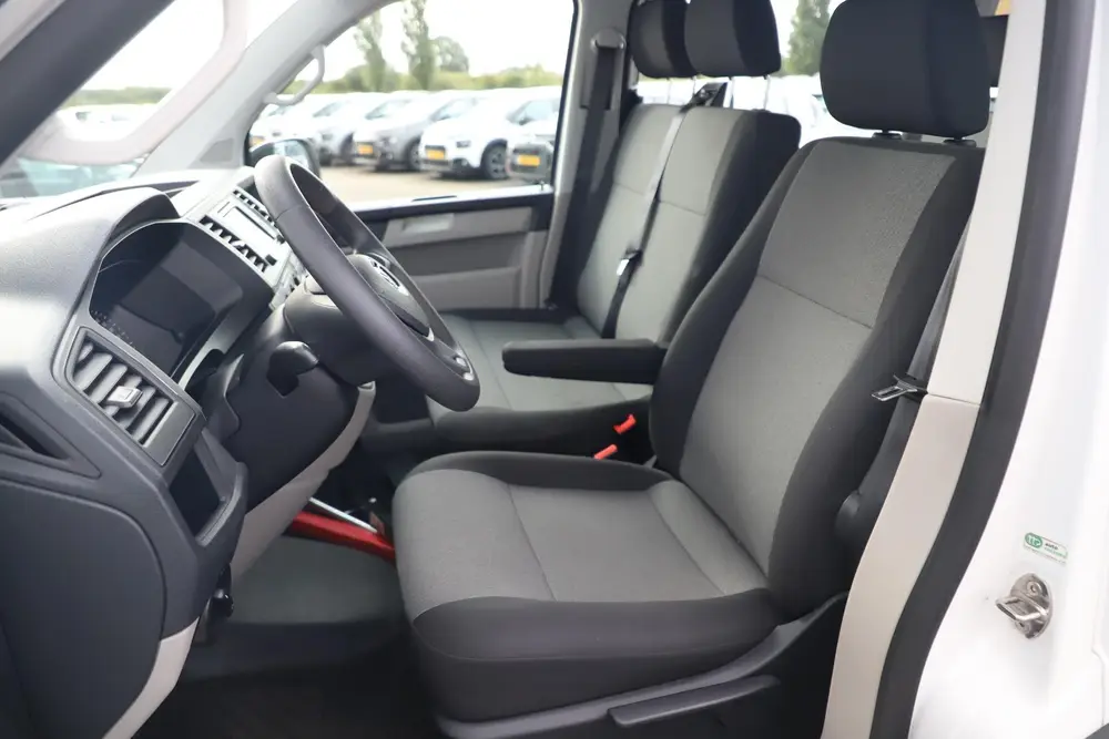 Volkswagen Transporter Kombi 2.0 TDI L1H1 Comfortline 102PK uit 2019, foto 10