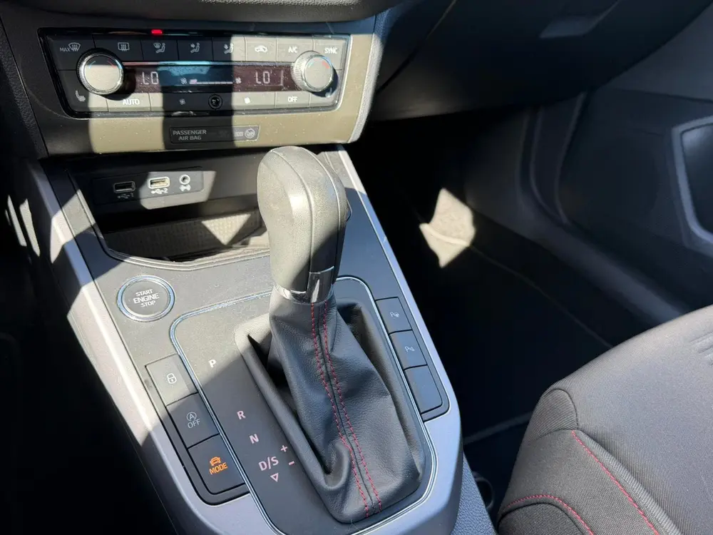 SEAT Arona 1.0 TSI Xcellence Business Intense uit 2019, foto 19