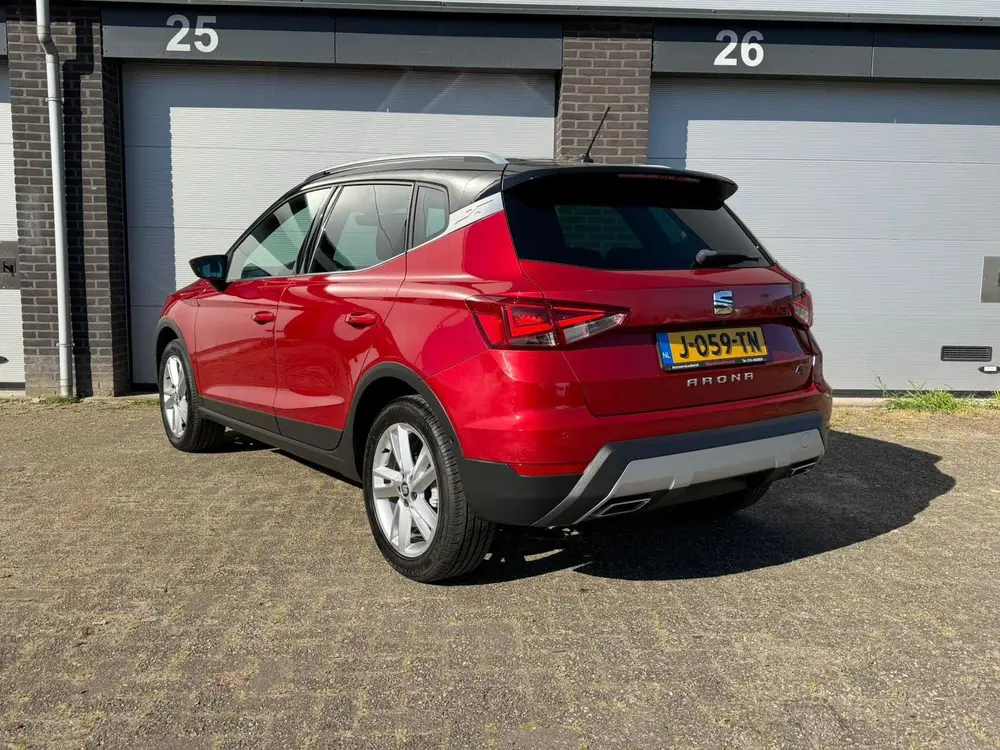SEAT Arona 1.0 TSI Xcellence Business Intense uit 2019, foto 2
