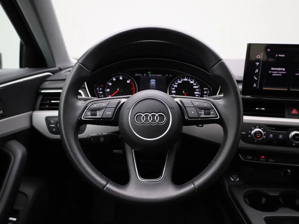 Audi A4 35 TFSI Business Edition uit 2022, foto 7