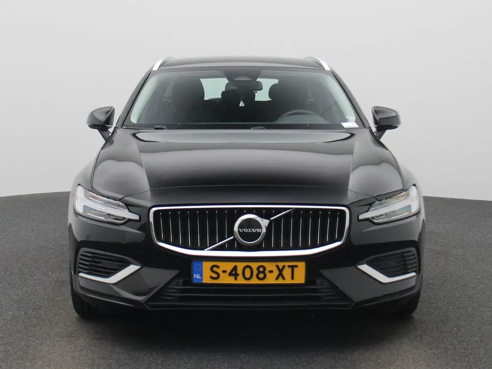 Volvo V60 2.0 T6 Plug-in hybrid AWD Essential Bright uit 2023, foto 3