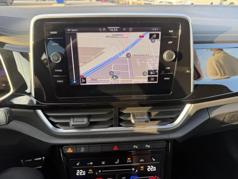 Volkswagen T-Roc 1.5 TSI Sport Business R panoramadak uit 2022, foto 10