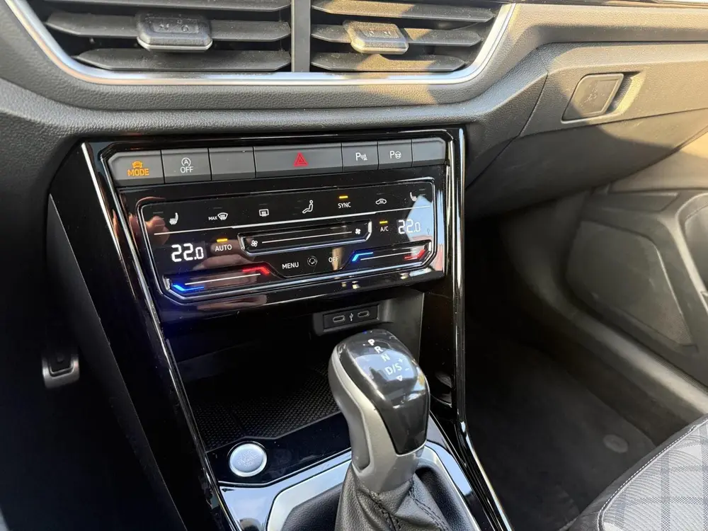 Volkswagen T-Roc 1.5 TSI Sport Business R panoramadak uit 2022, foto 14
