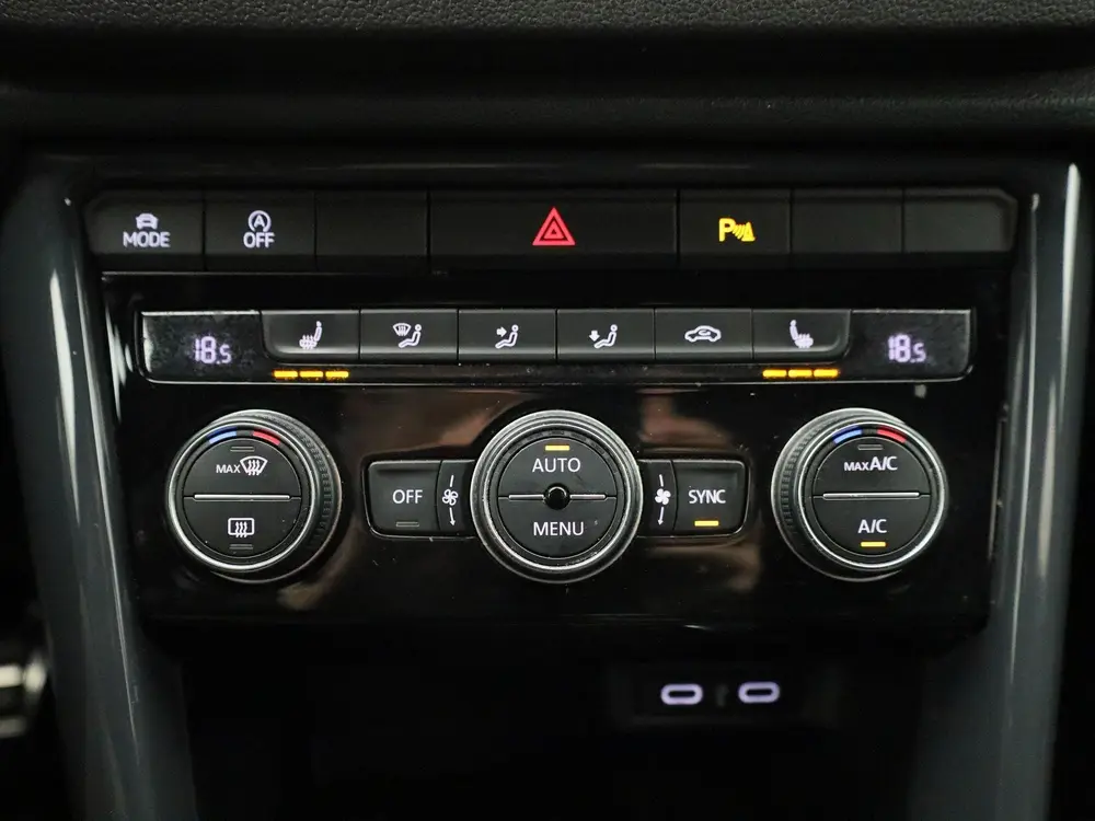 Volkswagen T-Roc 1.5 TSI Sport Business R-Line | Camera | Pa uit 2021, foto 18