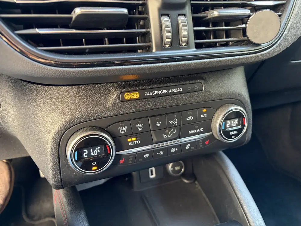 Ford Focus Wagon 1.0 EcoBoost ST Line Business / NAVI / CRUI uit 2019, foto 10