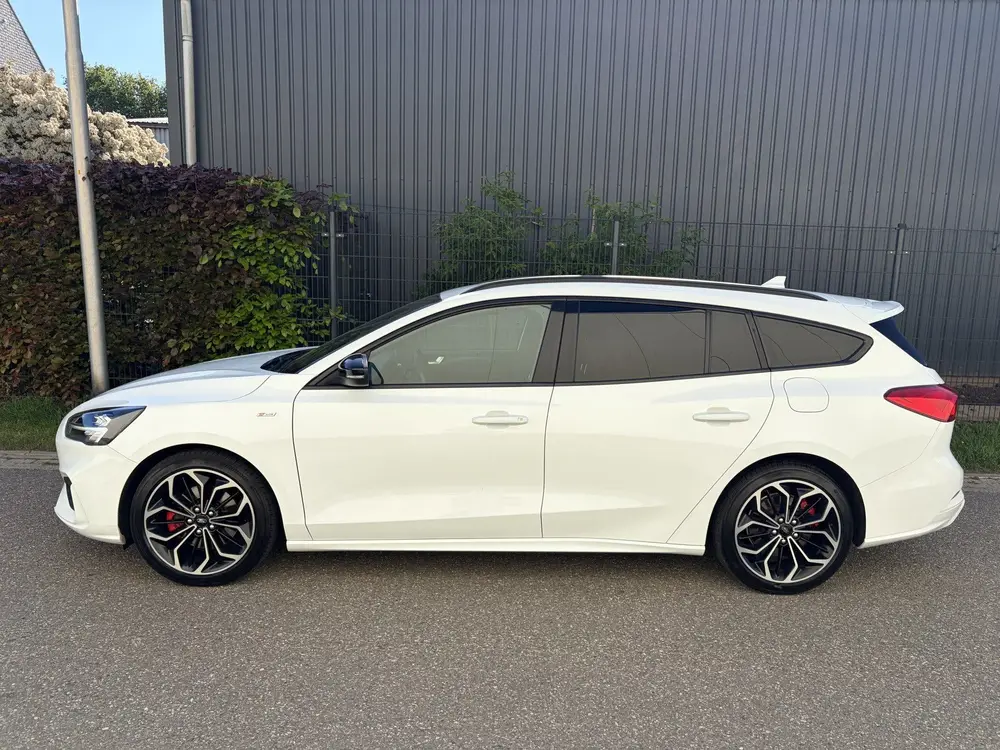 Ford Focus Wagon 1.0 EcoBoost ST Line Business / NAVI / CRUI uit 2019, foto 19