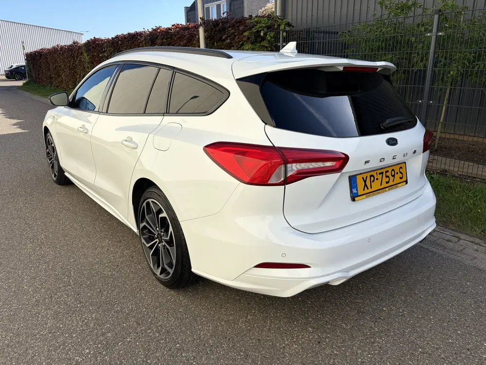 Ford Focus Wagon 1.0 EcoBoost ST Line Business / NAVI / CRUI uit 2019, foto 20