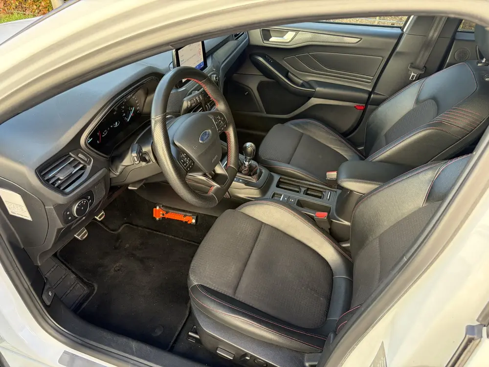 Ford Focus Wagon 1.0 EcoBoost ST Line Business / NAVI / CRUI uit 2019, foto 5