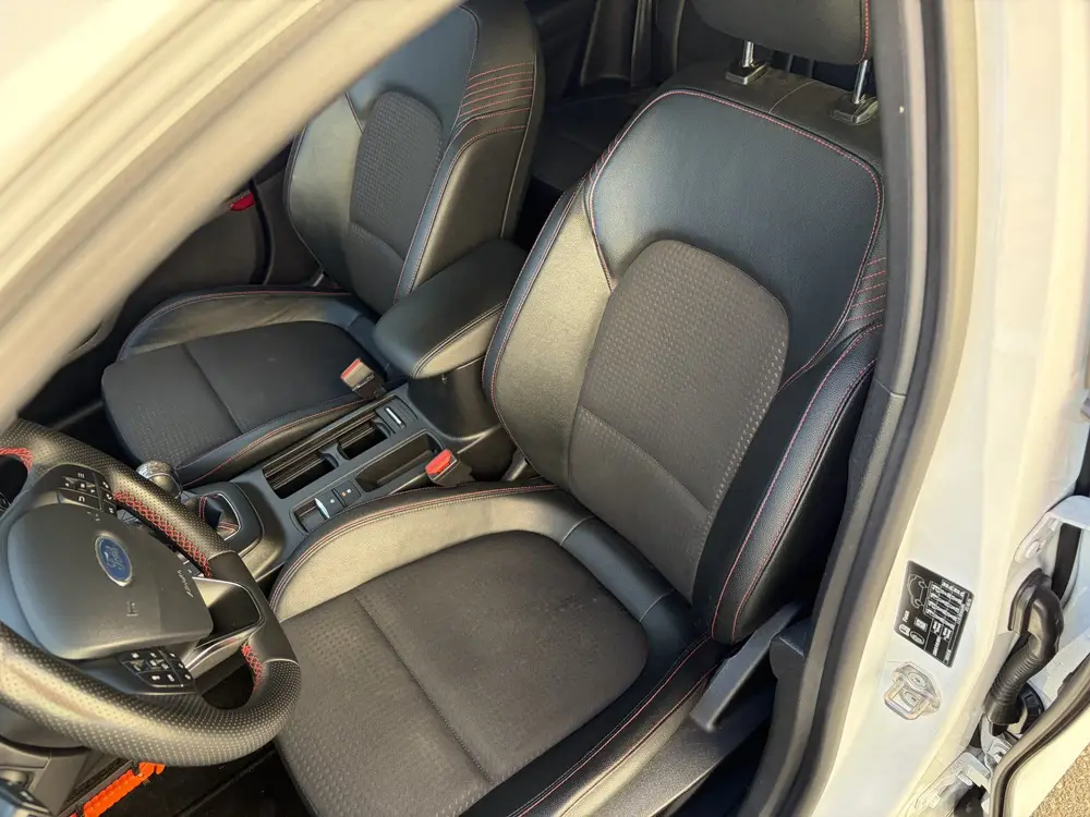 Ford Focus Wagon 1.0 EcoBoost ST Line Business / NAVI / CRUI uit 2019, foto 8