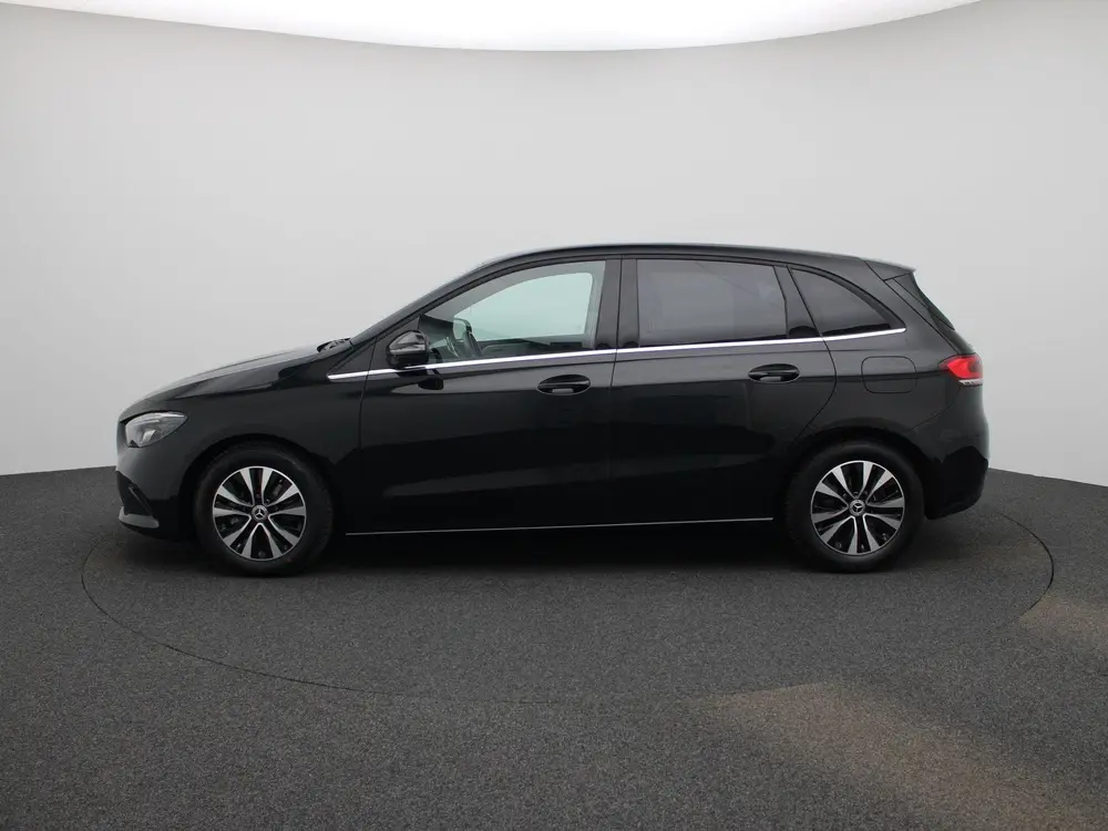 Mercedes-Benz B-Klasse 180 Business Line uit 2023, foto 4