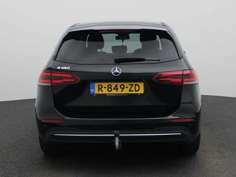 Mercedes-Benz B-Klasse 180 Business Line uit 2023, foto 5