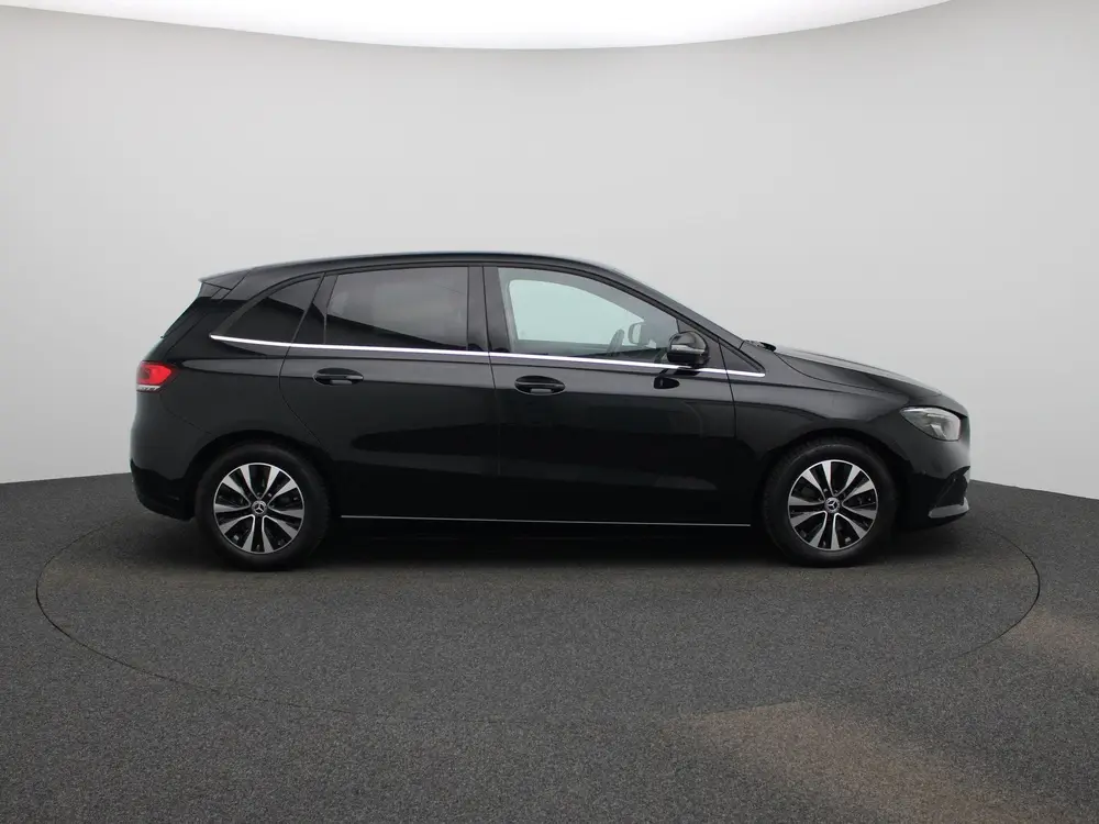 Mercedes-Benz B-Klasse 180 Business Line uit 2023, foto 6