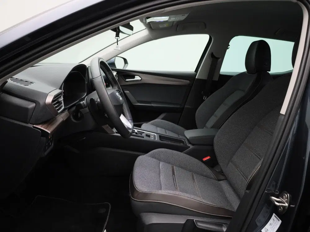 SEAT Leon 1.4 TSI eHybrid PHEV FR Business Intense uit 2021, foto 9