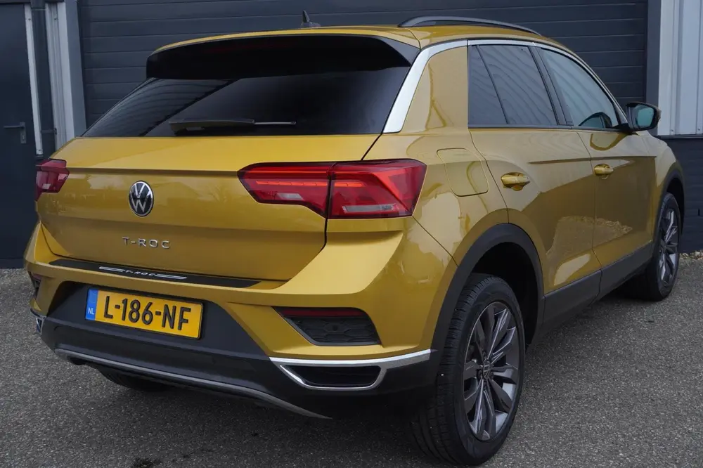 Volkswagen T-Roc 1.0 TSI Style Business | Navigatie | PDC | uit 2021, foto 2