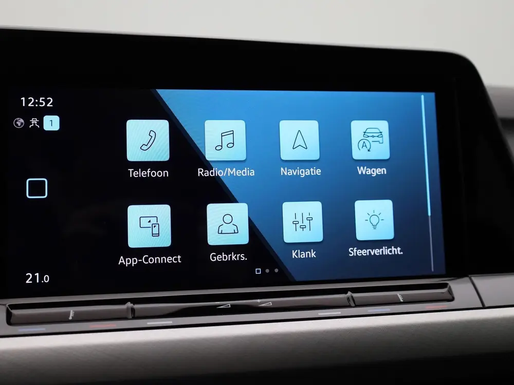 Volkswagen Golf 1.0 TSI Life | Navigatie | Apple Carplay / A uit 2022, foto 17