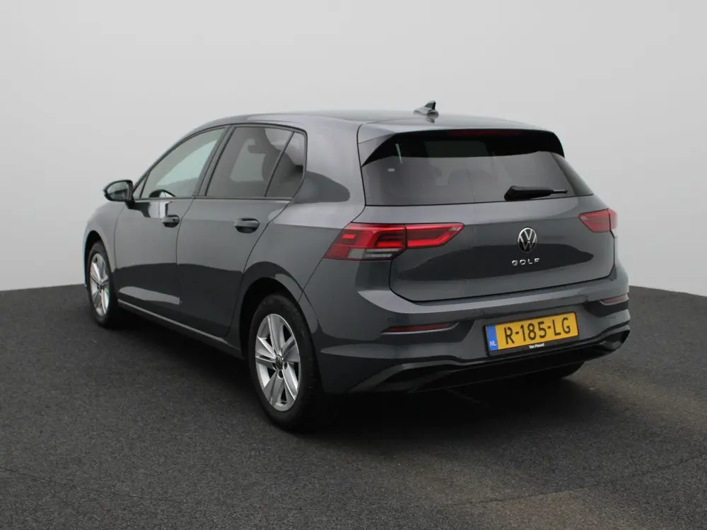 Volkswagen Golf 1.0 TSI Life | Navigatie | Apple Carplay / A uit 2022, foto 2