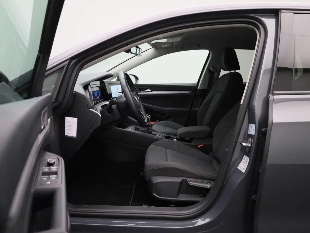Volkswagen Golf 1.0 TSI Life | Navigatie | Apple Carplay / A uit 2022, foto 9