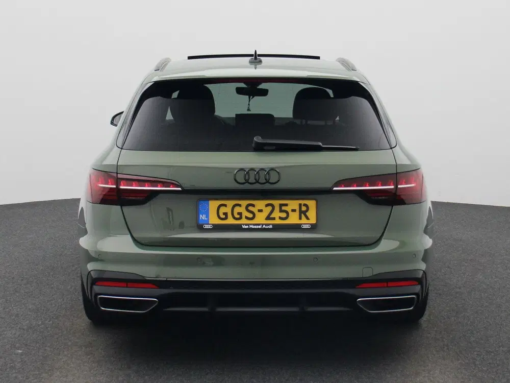 Audi A4 2.0 40 TFSI S edition Competition uit 2024, foto 7