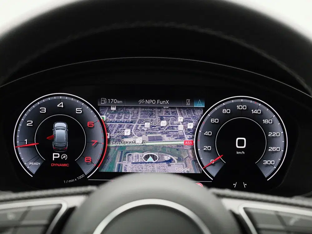 Audi A4 2.0 40 TFSI S edition Competition uit 2024, foto 9