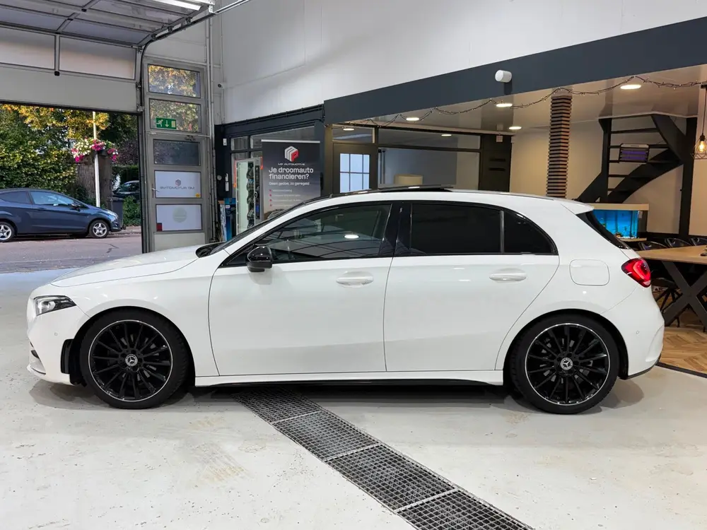 Mercedes-Benz A-Klasse 200 Premium Plus AMG|PANO|Sfeer|CAM|D uit 2019, foto 4