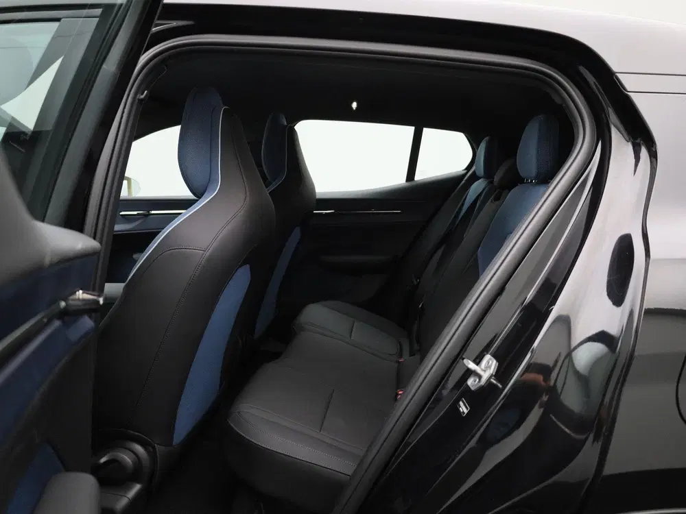 Volvo EX30 Single Motor Extended Range Core uit 2024, foto 11