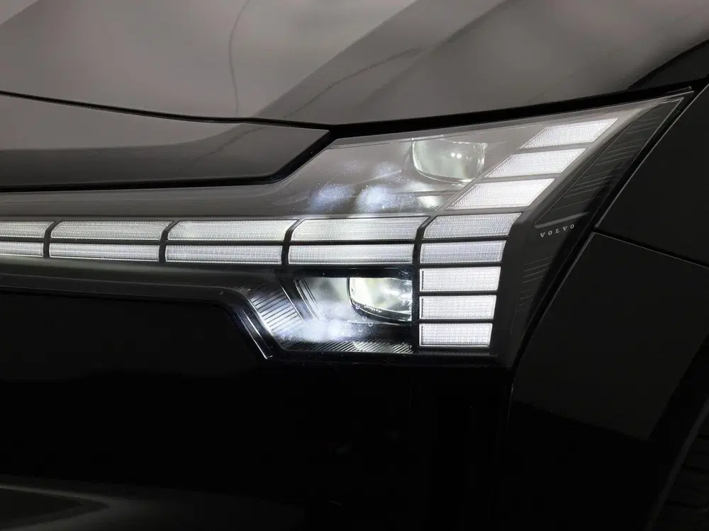 Volvo EX30 Single Motor Extended Range Core uit 2024, foto 18