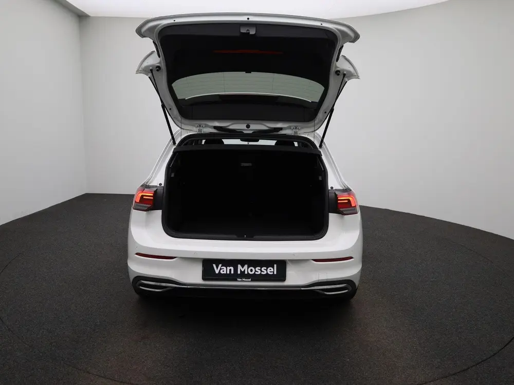 Volkswagen Golf 1.0 eTSI Life | Automaat | Panorama dak | Vi uit 2022, foto 12