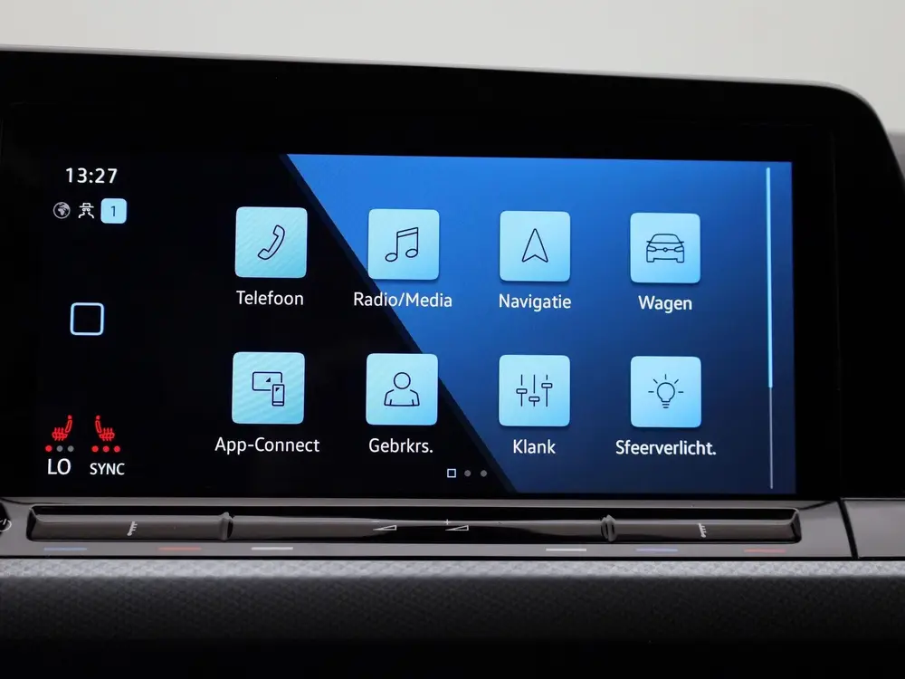 Volkswagen Golf 1.0 eTSI Life | Automaat | Panorama dak | Vi uit 2022, foto 17