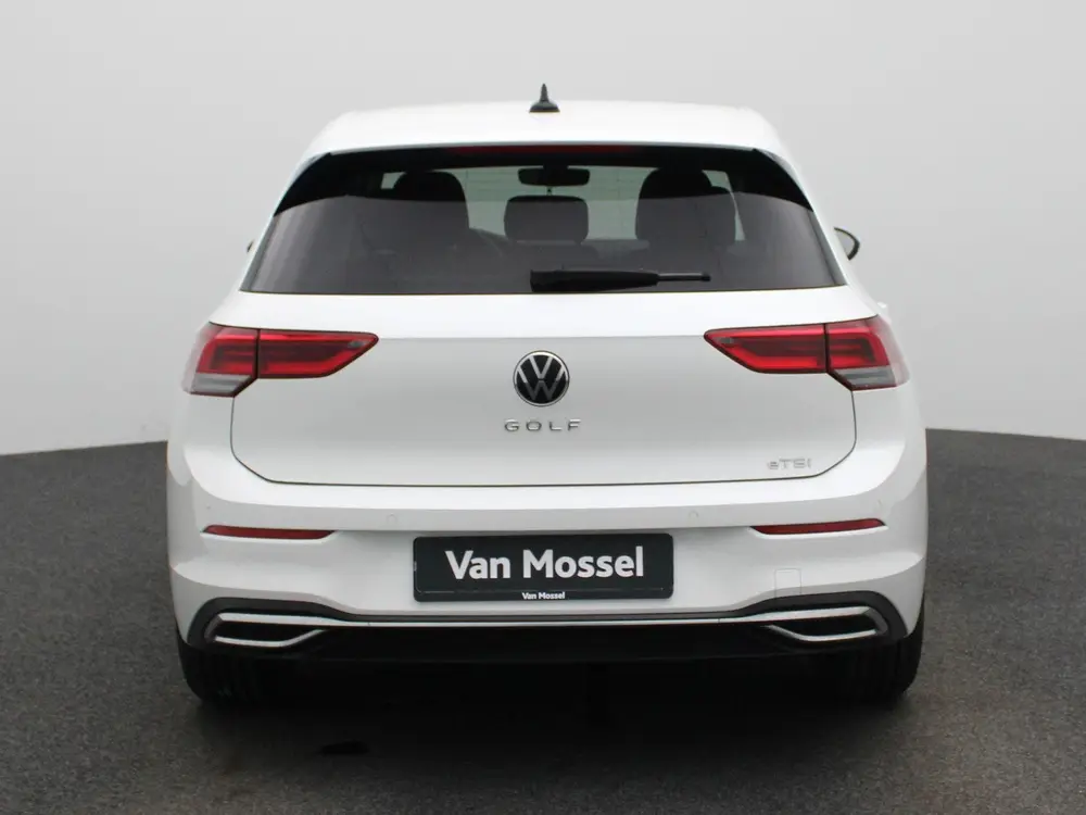 Volkswagen Golf 1.0 eTSI Life | Automaat | Panorama dak | Vi uit 2022, foto 7