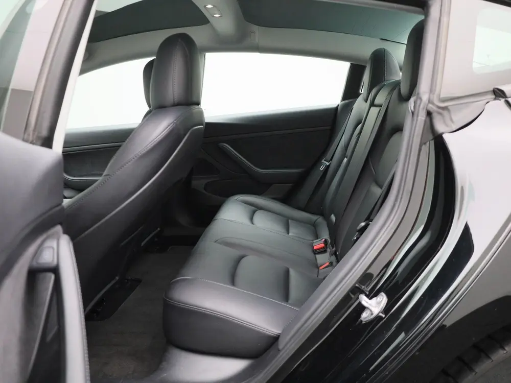 Tesla Model 3 Standard RWD Plus 60 kWh uit 2021, foto 11