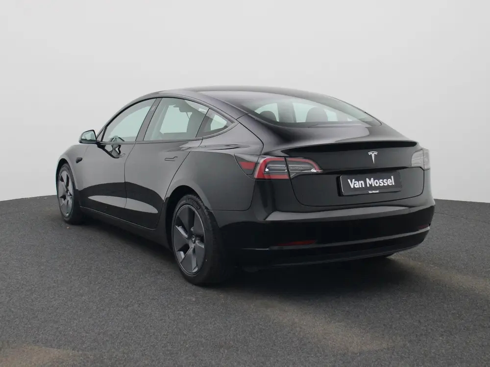 Tesla Model 3 Standard RWD Plus 60 kWh uit 2021, foto 4