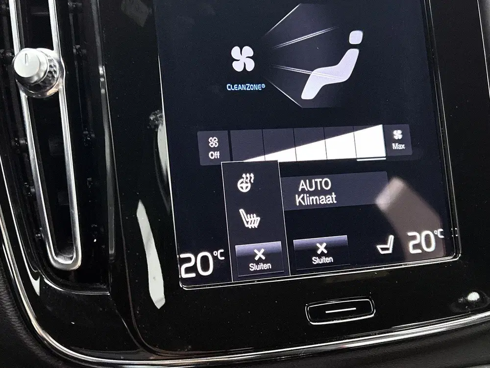 Volvo XC40 1.5 T4 Plug-in hybrid Plus Bright uit 2022, foto 10