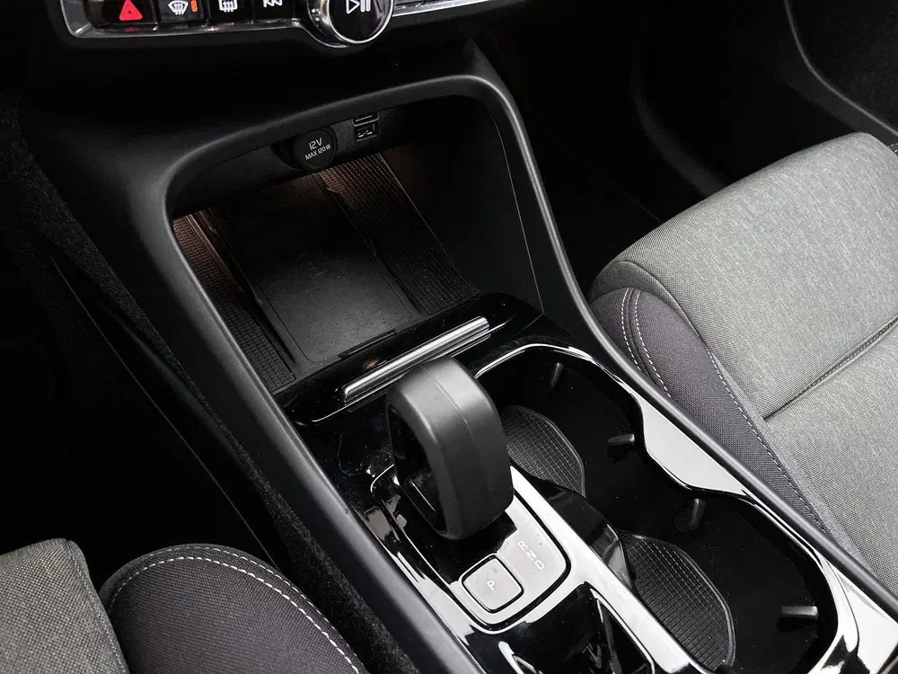 Volvo XC40 1.5 T4 Plug-in hybrid Plus Bright uit 2022, foto 12