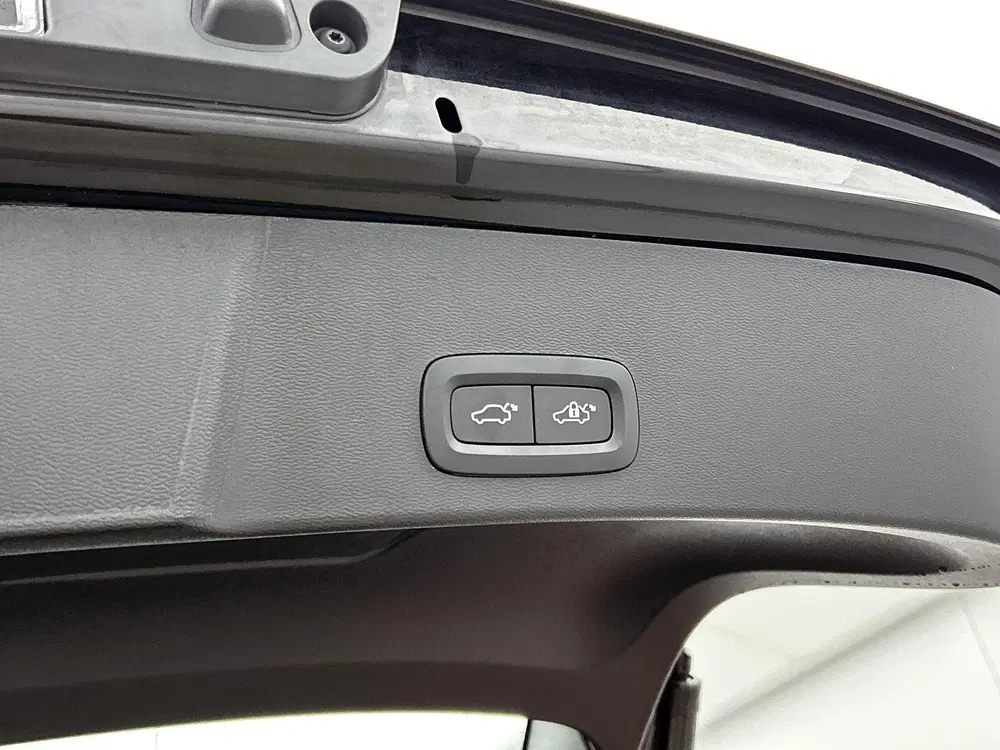 Volvo XC40 1.5 T4 Plug-in hybrid Plus Bright uit 2022, foto 19