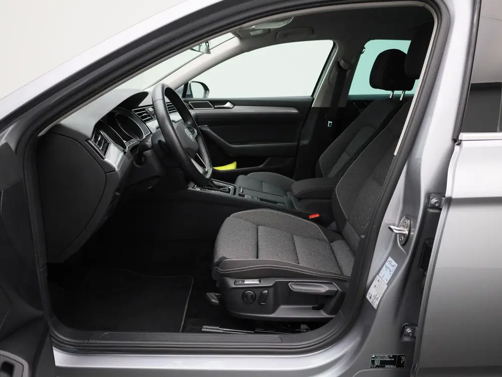 Volkswagen Passat Variant 1.5 TSI Business | Automaat | LMV uit 2023, foto 10
