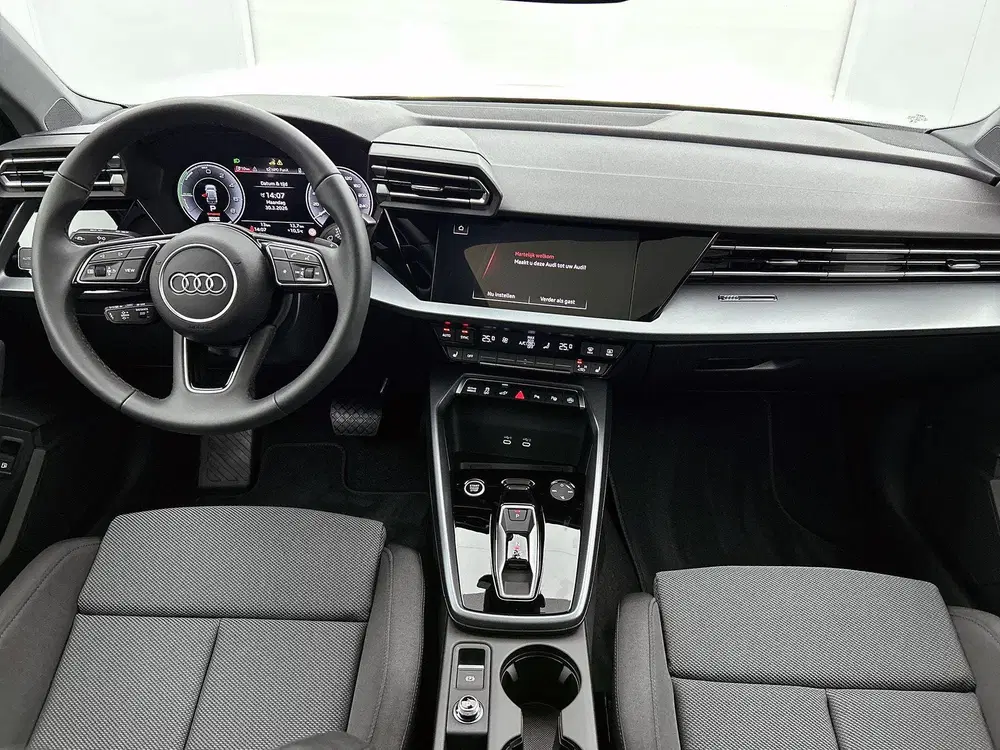 Audi A3 45 TFSI e S edition Competition uit 2026, foto 3