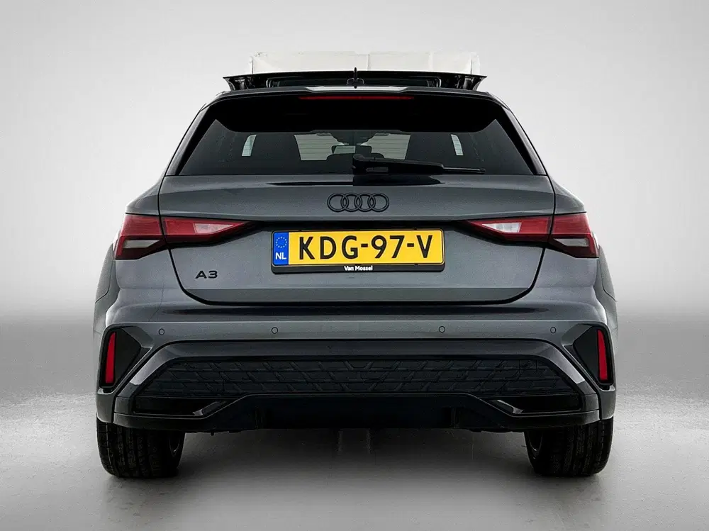 Audi A3 45 TFSI e S edition Competition uit 2026, foto 5