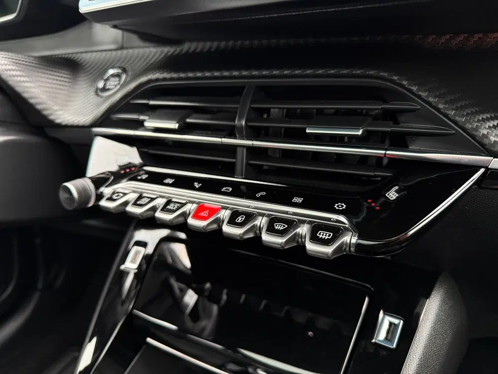 Peugeot 208 1.2 PureTech GT-Line AUTOMAAT PANO CARPLAY uit 2020, foto 18