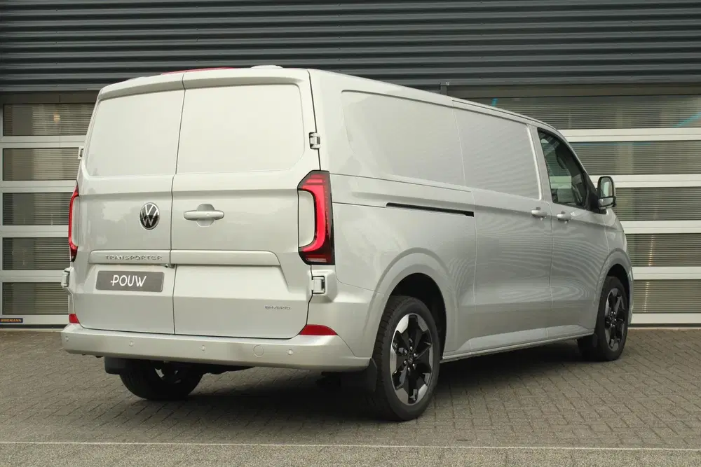 Volkswagen Transporter 2.5 eHybrid 233pk AUT L2H1 30 Bulli uit 2026, foto 2
