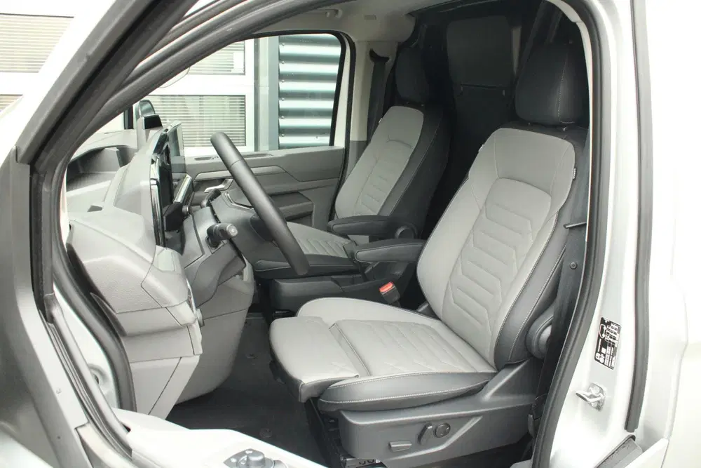 Volkswagen Transporter 2.5 eHybrid 233pk AUT L2H1 30 Bulli uit 2026, foto 4